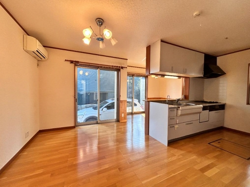 厚木市上荻野　中古一戸建て