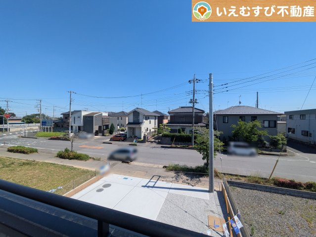 高い建物が無く開放感のある展望　バルコニーからの展望も開けていて閑静な住宅地が望めます。日当りも良いですね♪