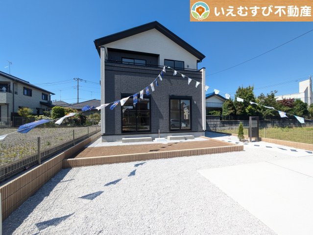ガーデニングが楽しめそう　季節の草花で彩りを！ガーデニングで緑あふれる景色を作るのも楽しみ♪
