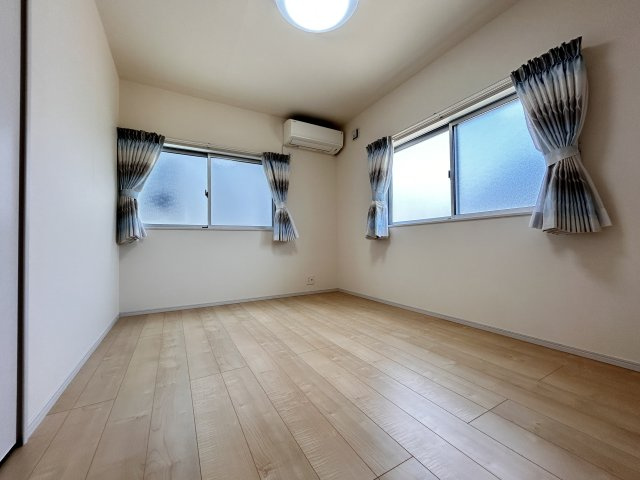 お子様部屋に最適な洋室♪