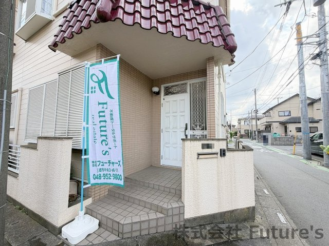 玄関アプローチ