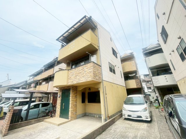 外観：327002136032