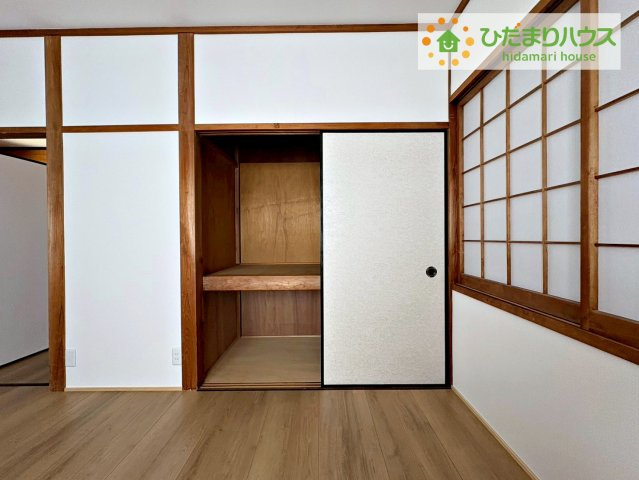洋室B　収納