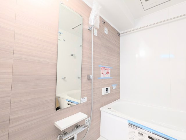 ～バスルーム写真～　浴室乾燥機能付きです！