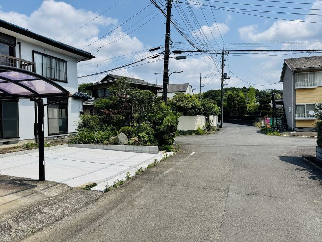 ～南東6ｍ・北東4ｍ道路に面しています～
