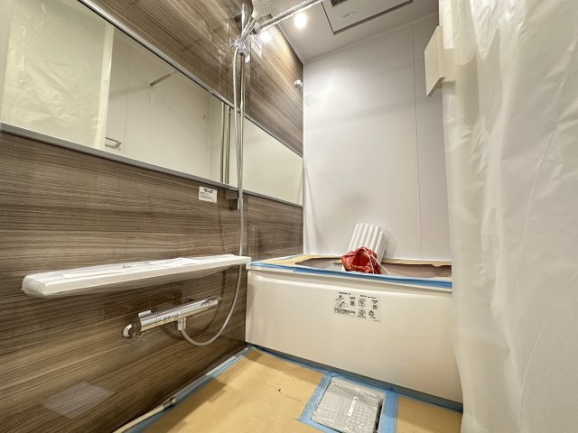 毎日の疲れを癒すバスタイム。住宅相談はアスカホームにお任せください。