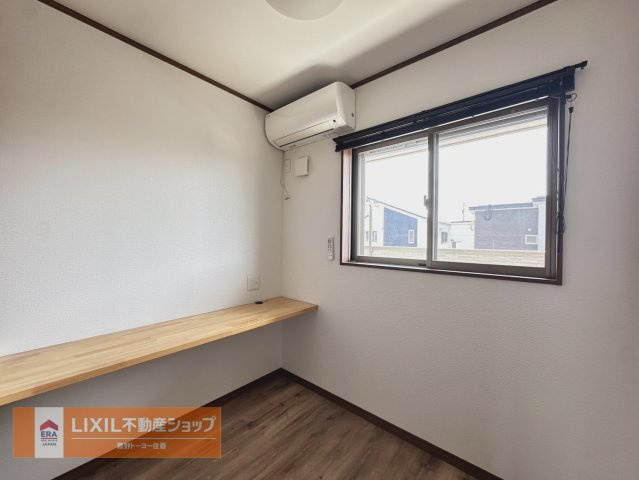 納戸としても書斎としても利用できるスペース。趣味のお部屋としても利用できますね。