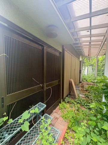 広くて使い勝手の良い玄関ポーチ