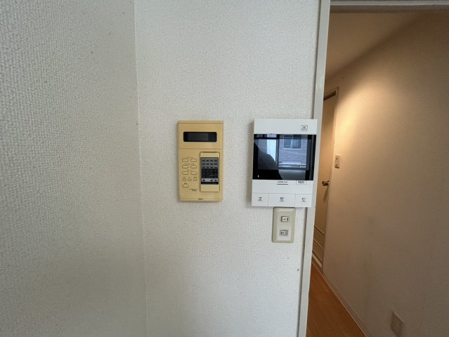 当然のことではありますが、オートロックやセンサーライト、ホームセキュリティーなどの防犯設備があれば、小さいお子様がいるご家庭も安心ですよね！まず物件購入の際は、防犯設備もチェックするようにしましょう。