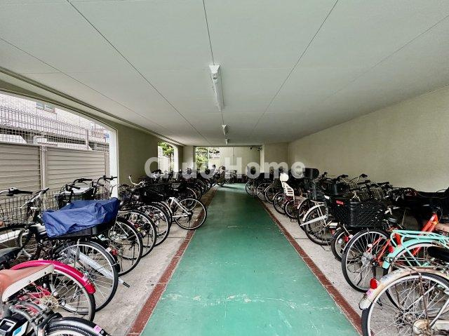 【自転車置き場】最新の空き状況や費用などの詳細は担当スタッフまでお問い合わせください。