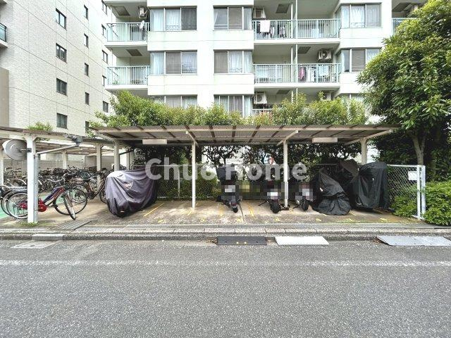 【バイク置場】最新の空き状況や費用などの詳細は担当スタッフまでお問い合わせください。