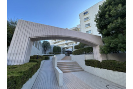 メゾン横浜能見台B棟の外観