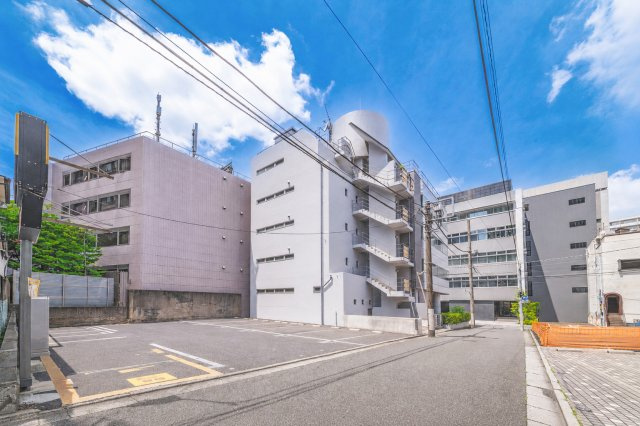 ※CGで駐車車両を撤去しています。