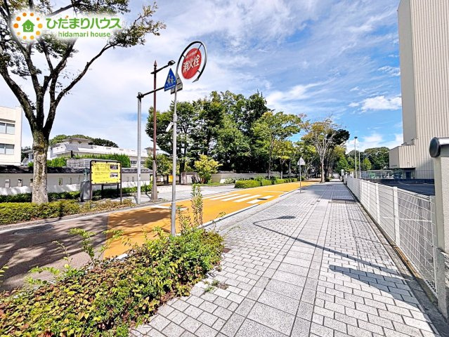 城下町の名残りを感じられる綺麗な街並み(^^)小学校や図書館が近く、子育て世代にピッタリの住環境！
