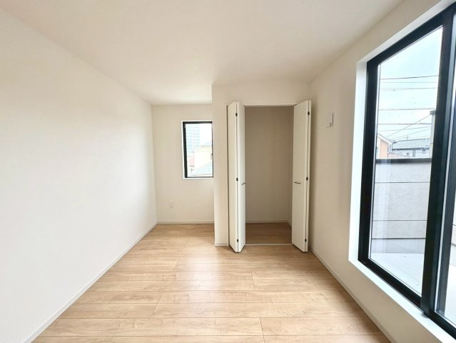 洋室6.2帖・収納付きで、お部屋がすっきり片付きます