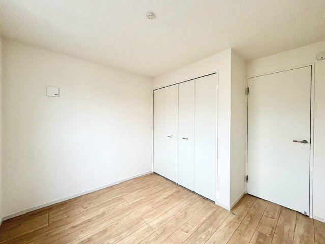 収納が豊富で、暮らしやすさに配慮した間取りです。