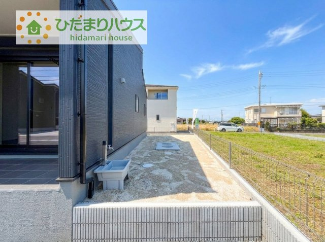 お庭付物件になります！お庭遊びや、プールなどお子様も大喜び(^^)