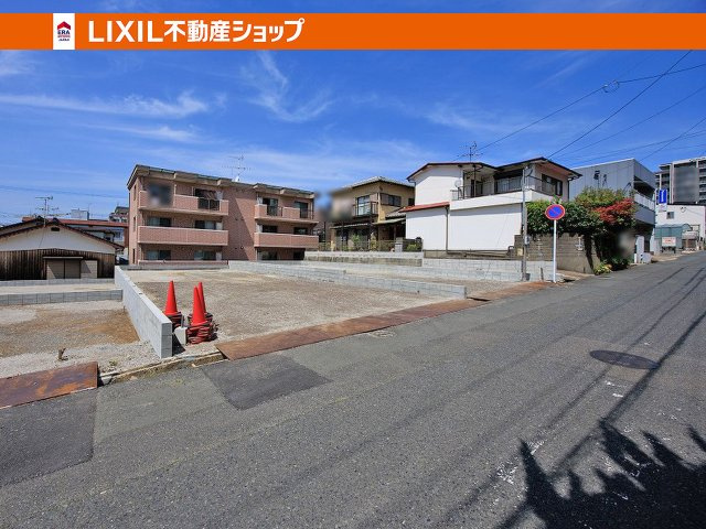 一方、南東側くお堂　接道8.2Ｍ　幅員6.1Ｍ　