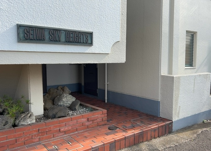 マンションのエントランスには、もともと風よけや防犯の役割がありますが、マンションによって宅配ボックスなどの設備が備わっている所もあります。日々の生活をイメージしながら生活しやすさをチェックしましょう。