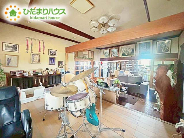 南向きのリビングではぽかぽかの日差しが感じられます☆彡