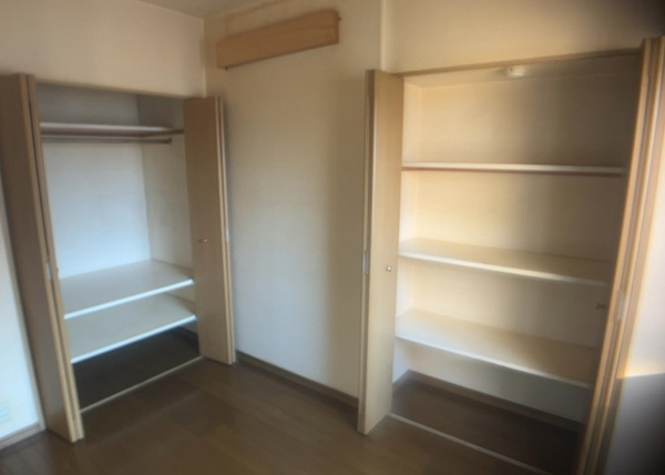 レサージュ南橋本2番館の収納