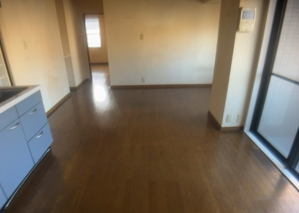 レサージュ南橋本2番館の居間