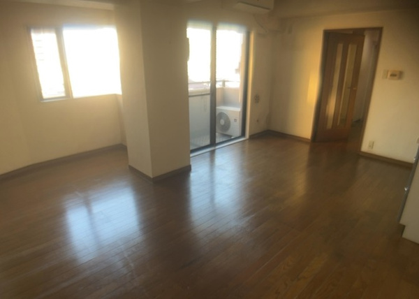 レサージュ南橋本2番館のリビングダイニング