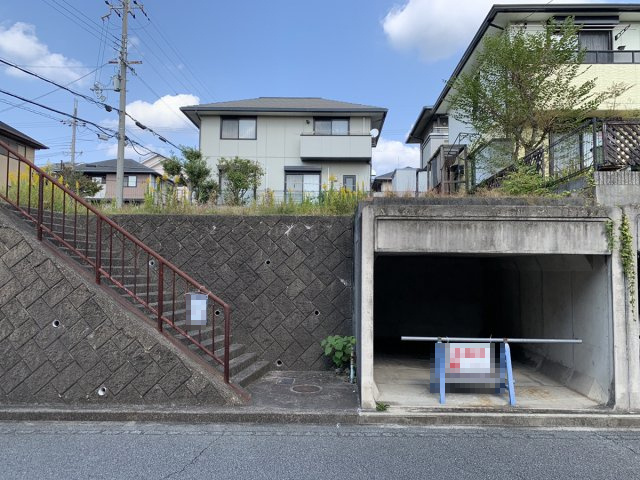 外観：328000608157