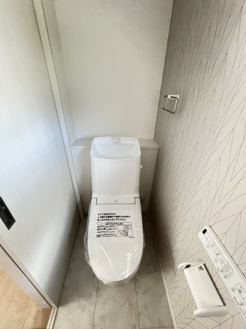 温水洗浄便座付きトイレ