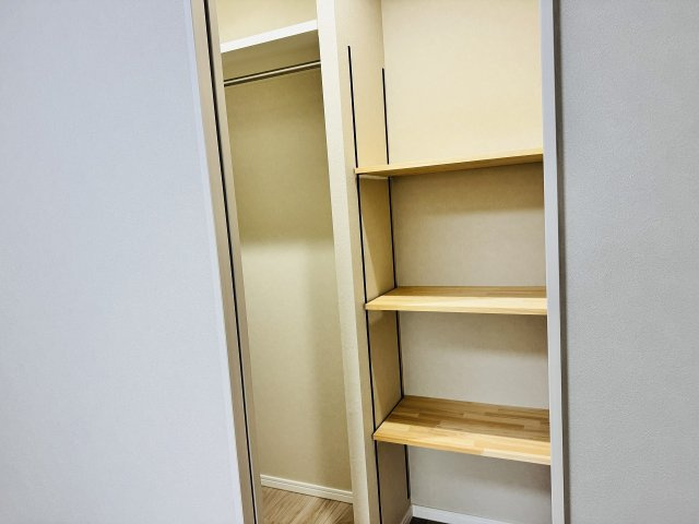 ～ウォークインクローゼットでお荷物がスッキリ収まります～