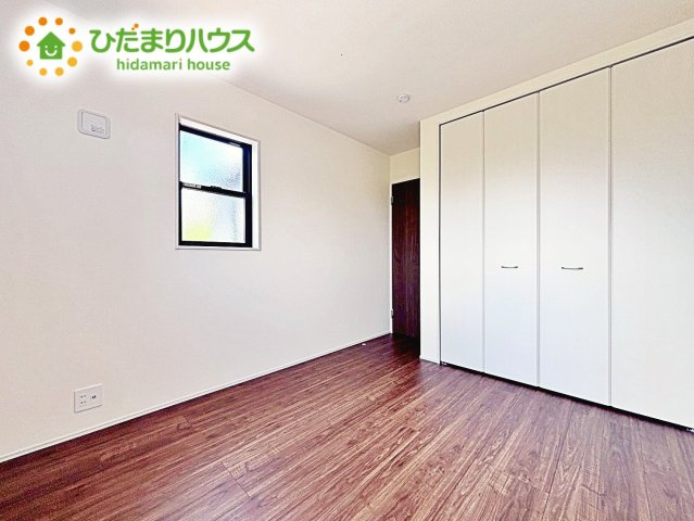 広さはお子様の勉強部屋にも適した広さ！　勉強机や本棚などの家具を置いてもフリースペースも確保することができます。