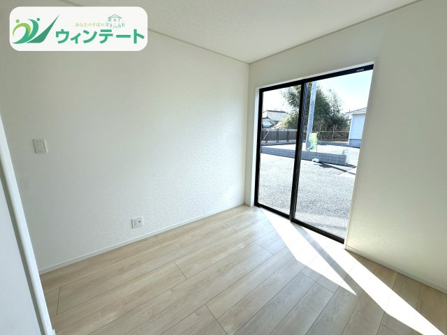 家具を配置しても広さにゆとりがあり、レイアウトしやすい洋室。インテリアを楽しみながら暮らせます。