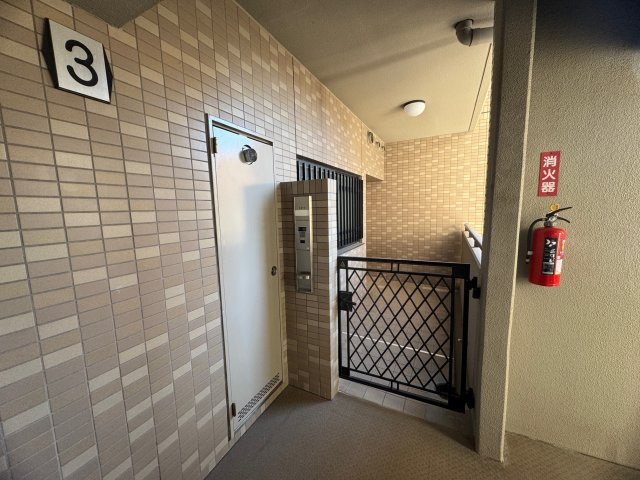 明るい玄関です