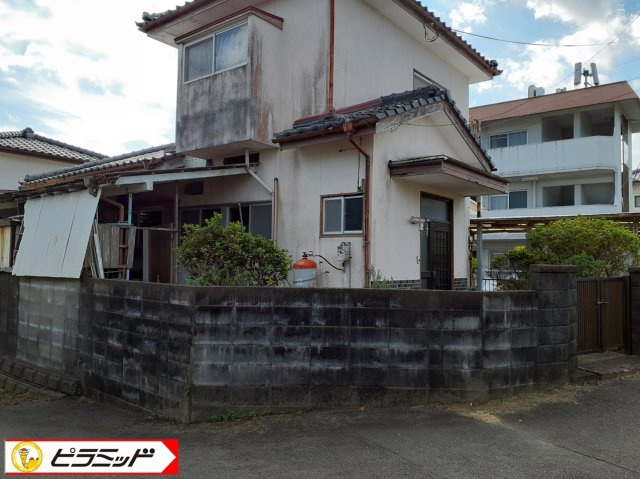 建物の側面側の様子です。
