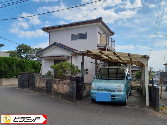 敷地内の駐車スペース部分です。