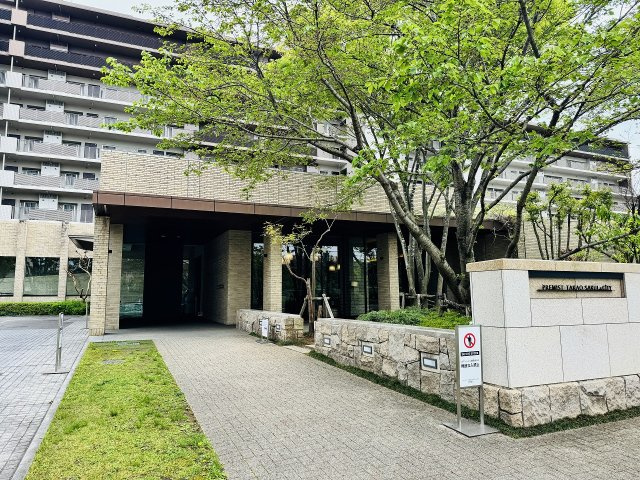 ～管理形態は全部委託式　キレイにメンテナンスされているマンションです～