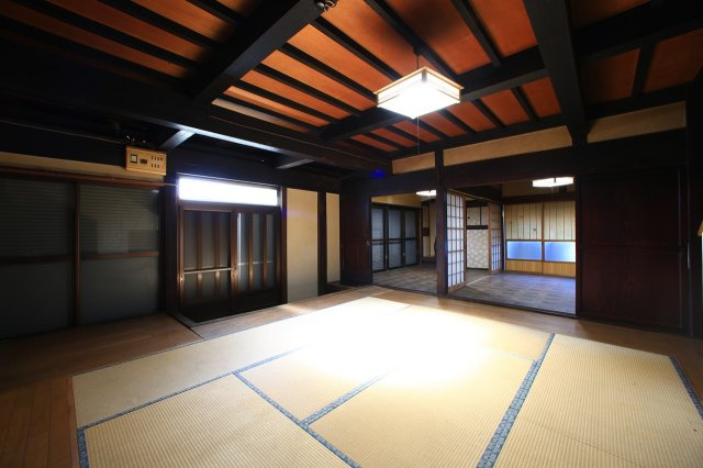 柔らかい畳が心地よい和室