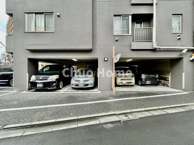 【敷地内駐車場】最新の空き状況や費用などの詳細は担当スタッフまでお問い合わせください。