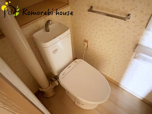棚のあるトイレです