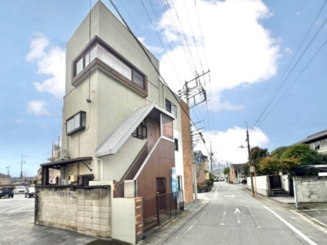 ■外観｜閑静な住宅街で始める新しい暮らし♪開放的な毎日をあなたへ(^^♪