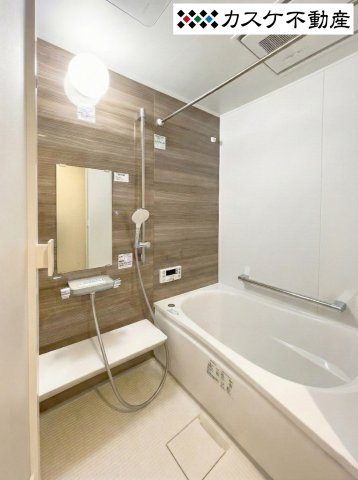 家族で入浴時間が違っても足し湯不要の追い炊き機能付き♪