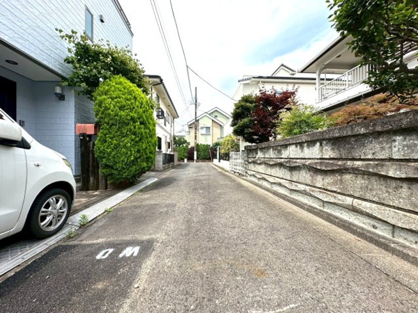 【練馬区石神井台1丁目 新築一戸建 西武池袋線 石神井公園の前面道路含む現地写真】