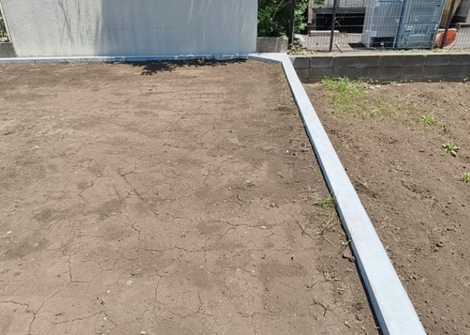 土地を買う際、住む地域の自治体や福祉の補助制度にも注目してみましょう。子供や老人の医療補助やゴミ出しのルールなど、自治体によってルールに大きな違いがあるため、暮らしやすい土地で判断するとよいでしょう。