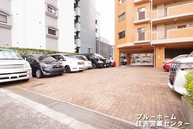敷地内駐車場です！