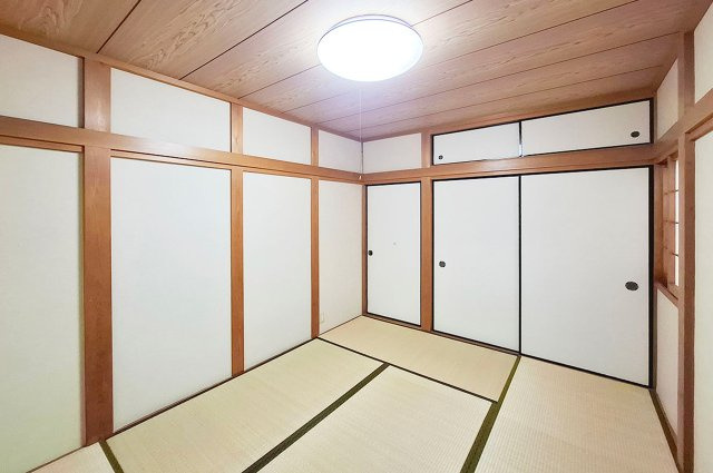 和室2（照明器具撤去予定）