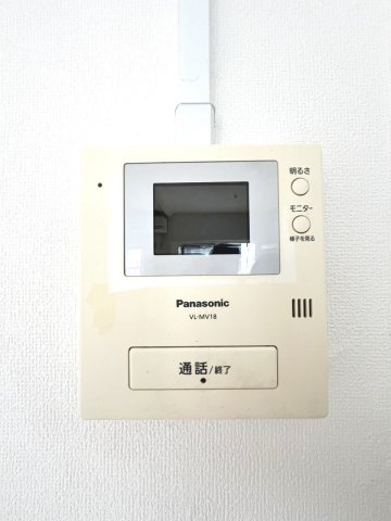 モニタ付きインターホンで来客の確認もでき安心