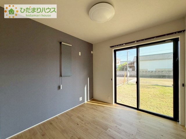 机にベットを置けば子供部屋の完成です！
