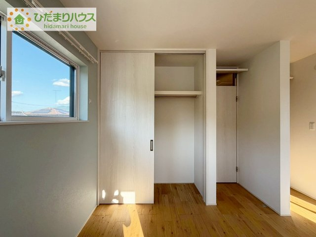 お洋服の多い女性に人気！収納力の高いクローゼット付き☆彡