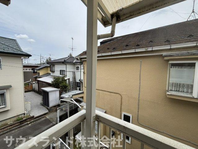 外からの目が気にならないバルコニーで洗濯物が干せます
