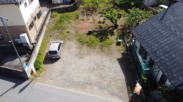 【笛吹市御坂町成田　売土地の外観】